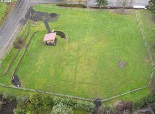 135 Crest Dr, Myrtle Creek, OR