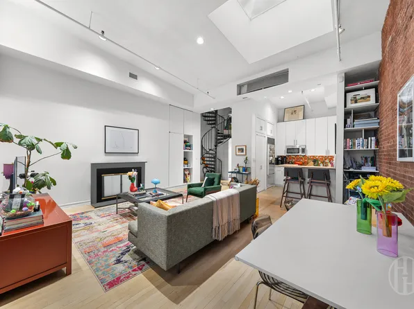 426 West B'way image 1 of 13