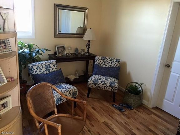 3rd image of 25 Esther St #3