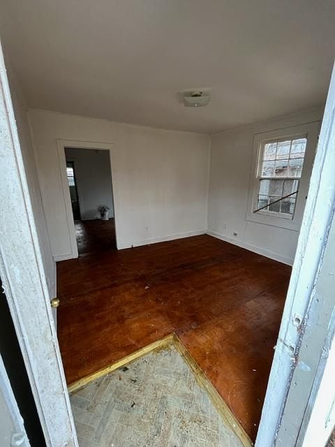 view from front door into Livingroom