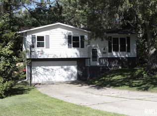 6226 N Hamilton Rd, Peoria, IL 61614