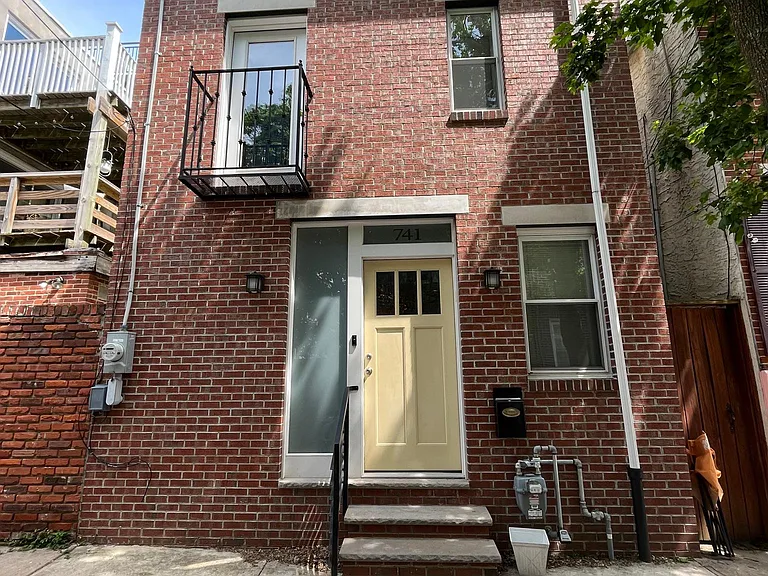 741 S Dorrance St #CARRIAGE HSE — Photo 1