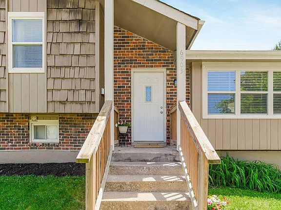 2nd image of 6903 E 140th Pl