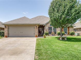 717 Flounder Dr, Burleson, TX 76028