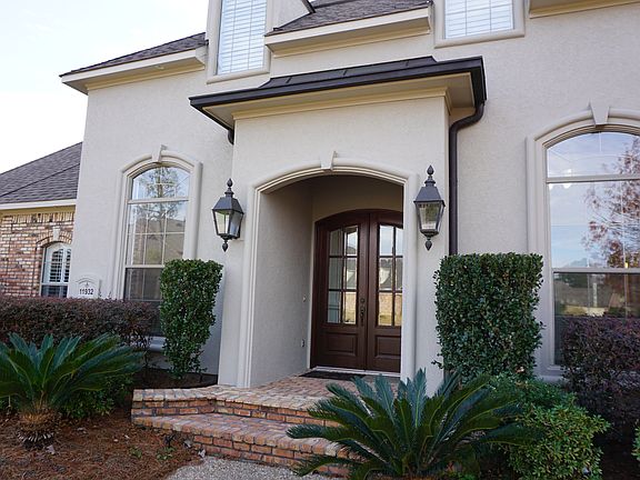2nd image of 11932 Longfellow Cir