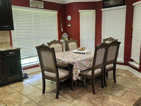 4th image of 220 Laredo Dr #&-240