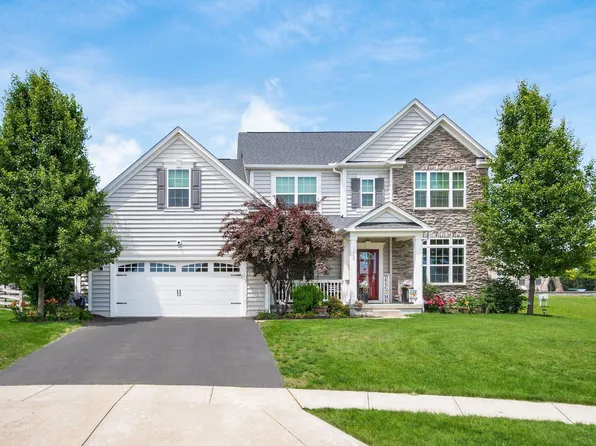 1870 Southchase Ct, Grove City, OH 43123