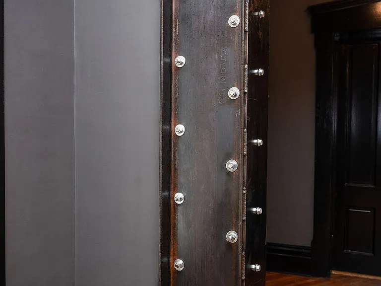 275 S Limestone St #140 — Photo 23