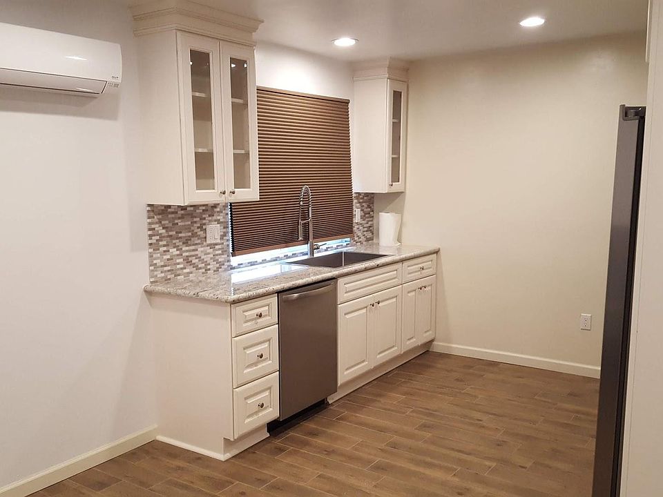 1st image of 265 Jenna Ct