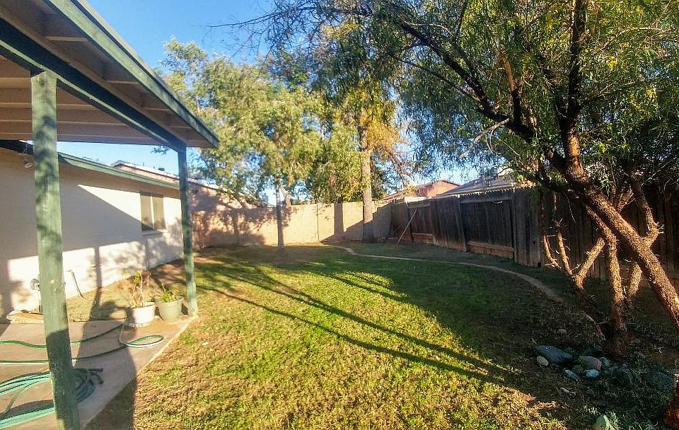 2nd image of 4127 W Poinsettia Dr