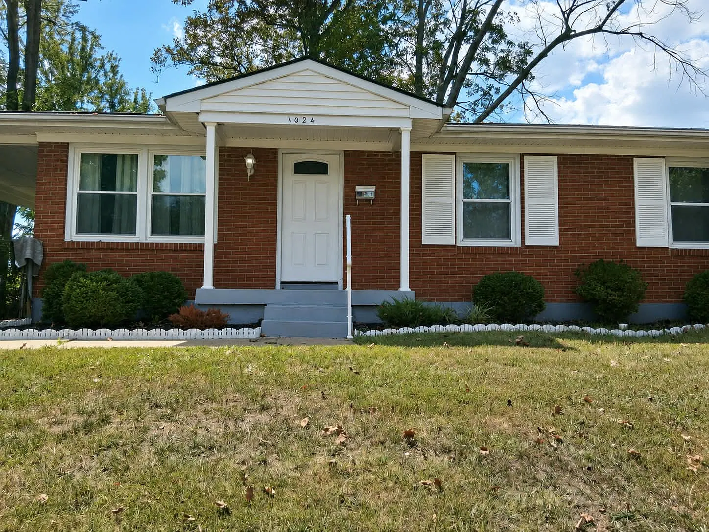 4 bed, $2,100 — Photo 1