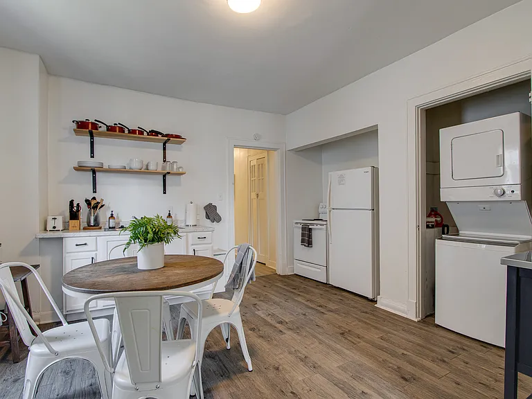 1954 Manila Ave #101 — Photo 4