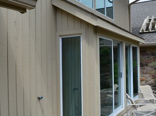 1274 Round Hill Rd, Bryn Mawr, PA 19010