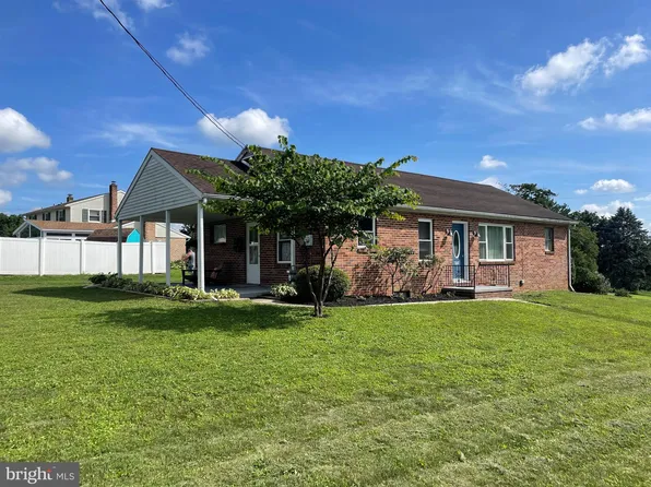 569 Sparton Rd, York, PA 17403