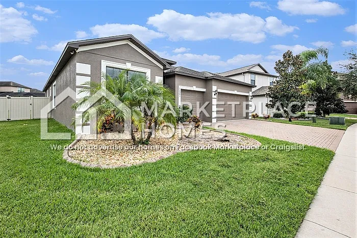4 bed, 3.0 bath, 2302 sqft, $2,549 — Photo 3