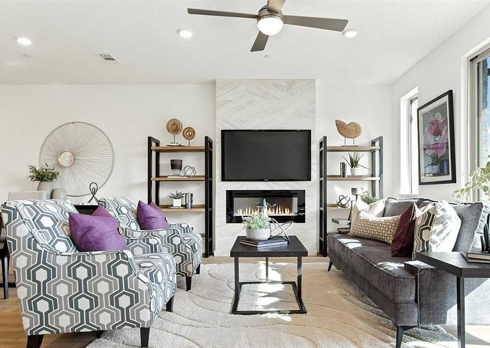 1st image of 2613 Catarata Way