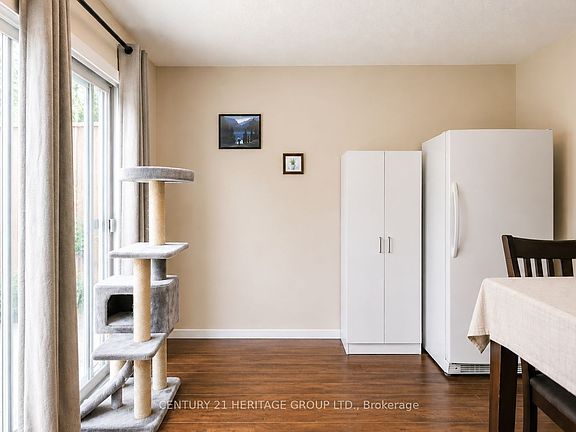 5th image of 85 Chaucer Cres