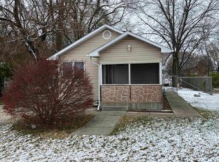 28091 La Rue St, Elkhart, IN 46516