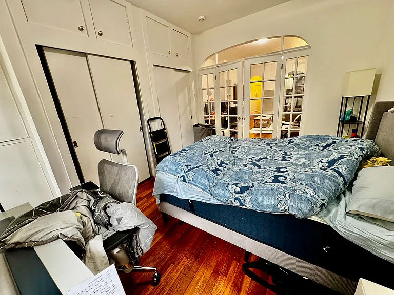 452 W 47th St #2B — Photo 3