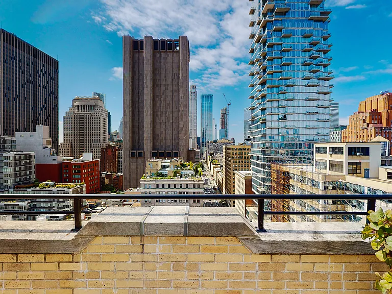 90 Franklin St #5S — Photo 11