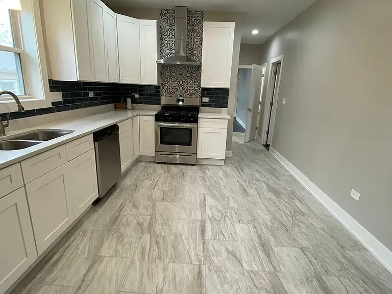 10653 S Calhoun Ave #1 — Photo 2