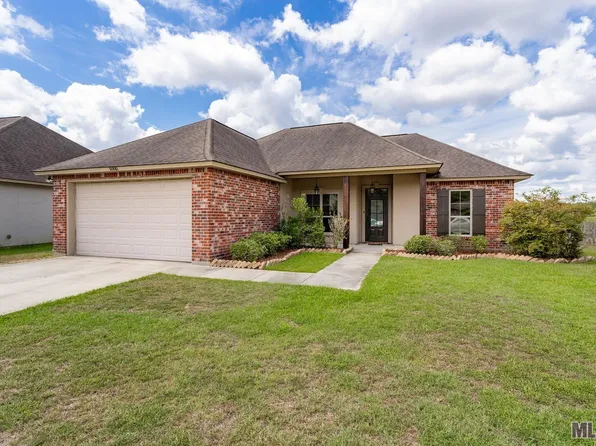 31061 Autumn Lake Dr, Walker, LA 70785