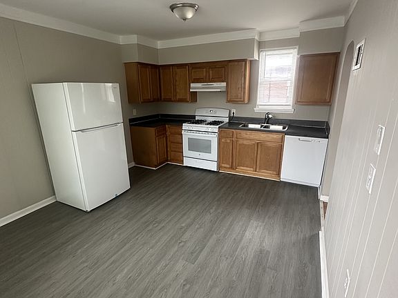 2nd image of 4974 Quincy St