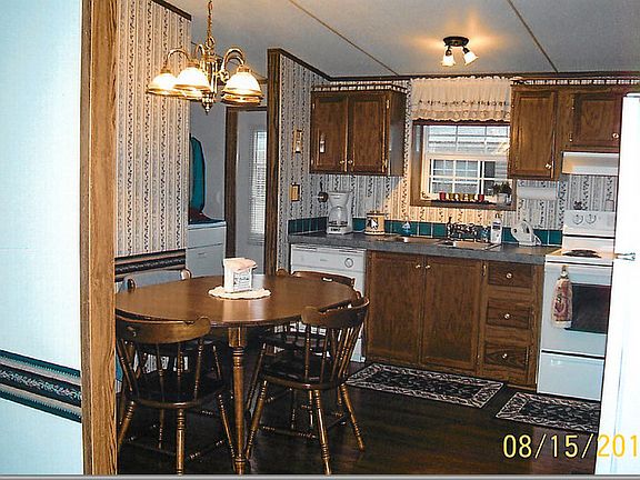 3rd image of 2028 Illini Dr