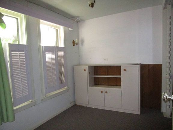 4th image of 1620 2nd Ave