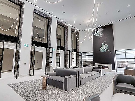 4th image of 39 Roehampton Ave #1709