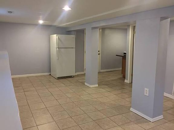 4th image of 2927 N Lawndale Ave #G