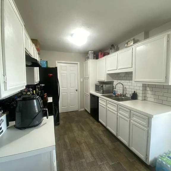 2305 Duke Ln — Photo 7