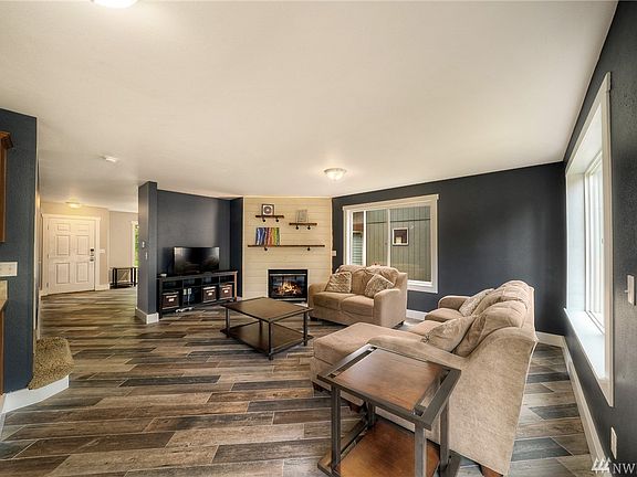 5th image of 3617 185th St Ct E