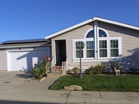 3rd image of 1800 Paris Ln