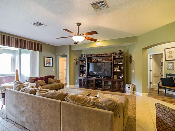 5th image of 423 Tierra Verde Ln