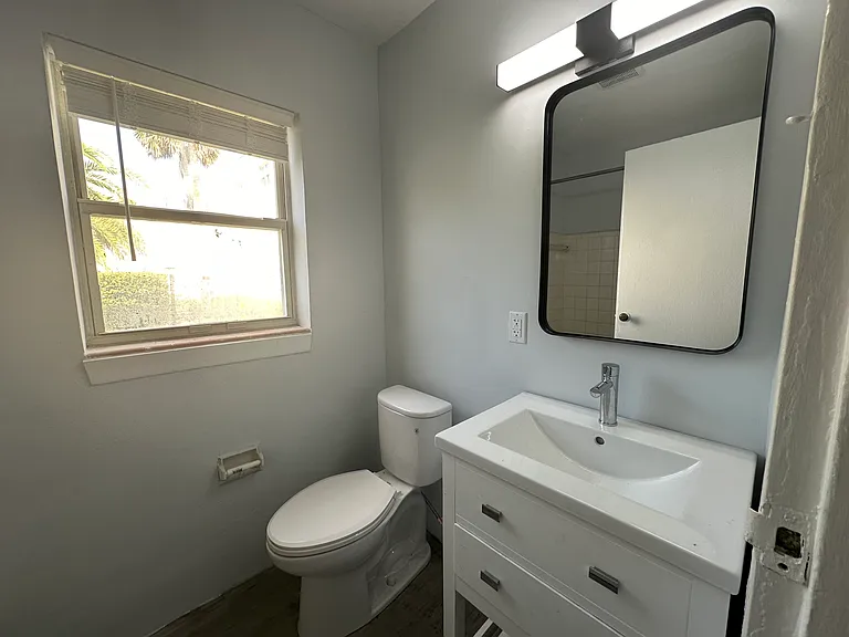 Ocean Reef Apartments — Photo 9