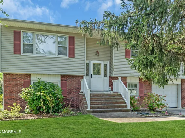 1207 Holly Place, Spring Lake Heights, NJ 07762