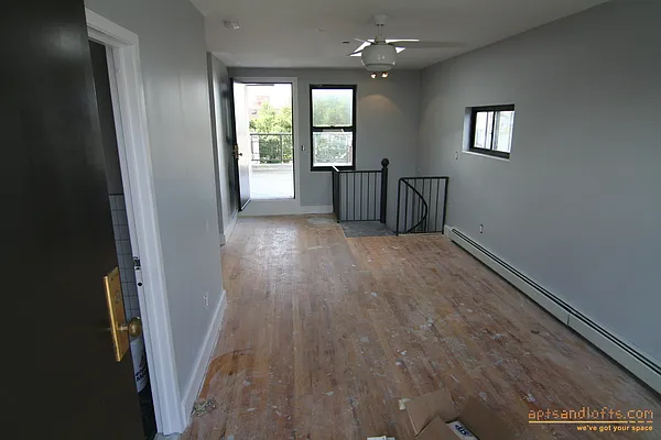 Rented by aptsandlofts.com | media 16