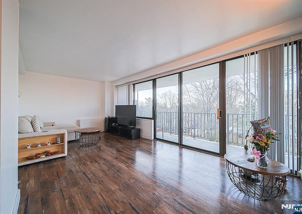 APT-004 APT-005 パラレル 277 Prospect Ave APT 4A, Hackensack, NJ 07601 | MLS #26007949 | Zillow