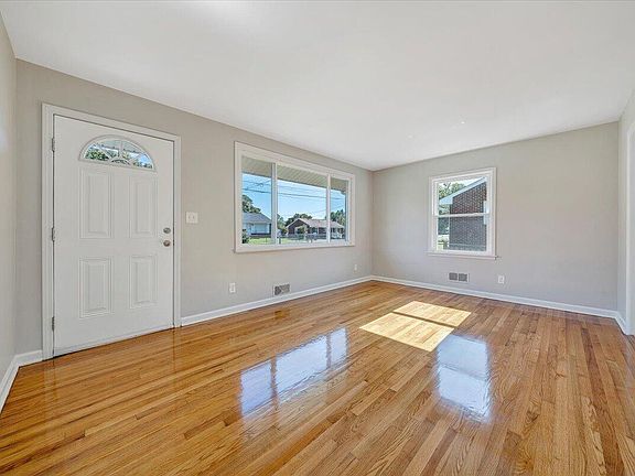 3rd image of 434 Frances Dr NW
