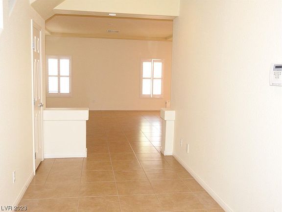 3rd image of 5017 Bonnie Doon Ln