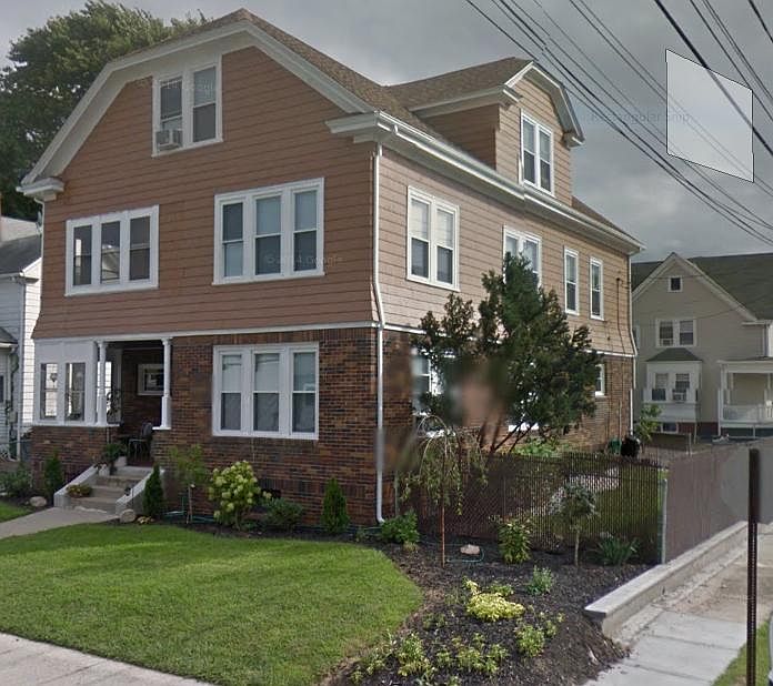 1st image of 114 Auburn St #2