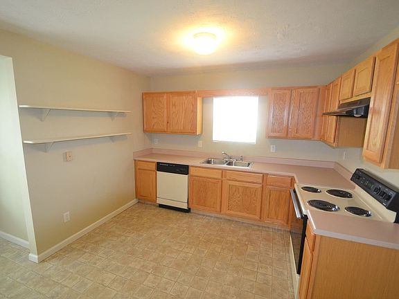 4th image of 104 Centerra Springs Dr