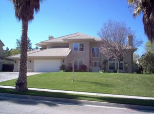 242 Candy Ln, Redlands, CA 92373