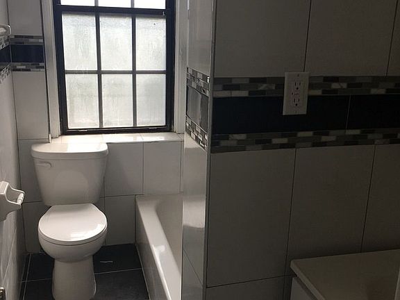 2nd image of 2755 Barker Ave APT W31