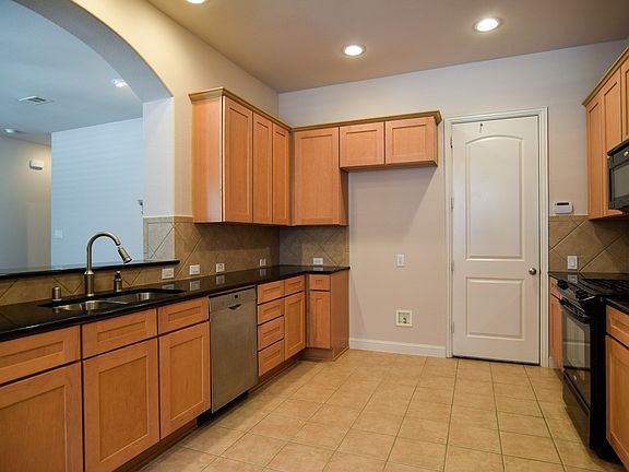 5th image of 6731 Plaza Via