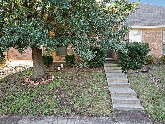 2nd image of 2131 Colby Ln