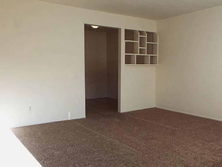 6713 W Palmaire Ave #2 — Photo 10