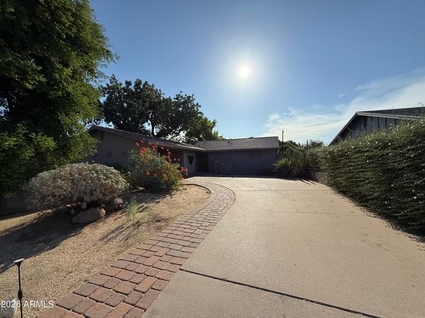 2114 S La Rosa Dr