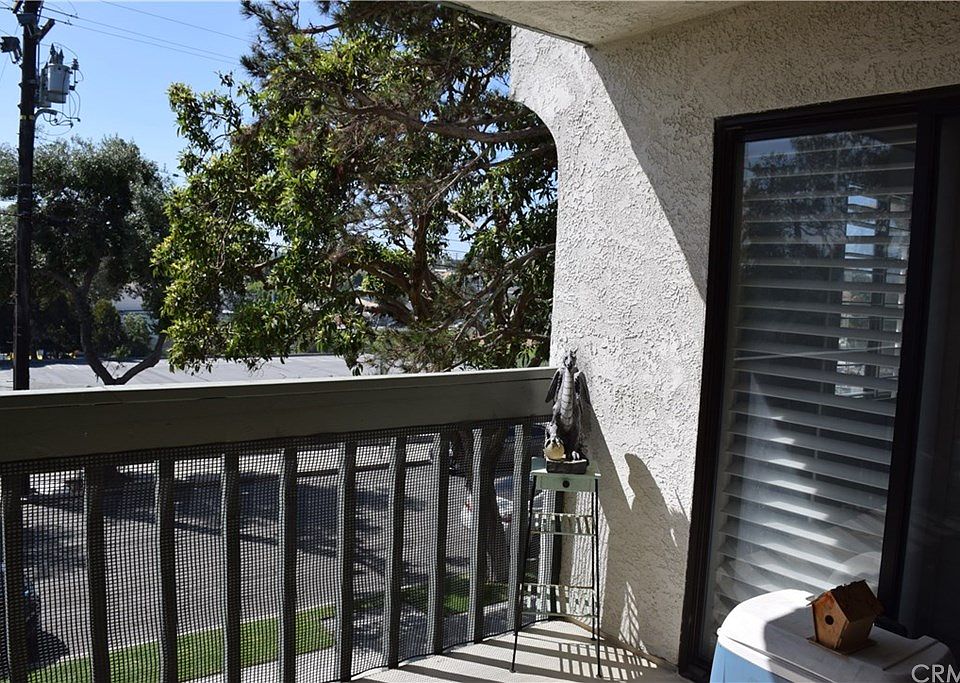 1st image of 215 W Palm Ave APT 204